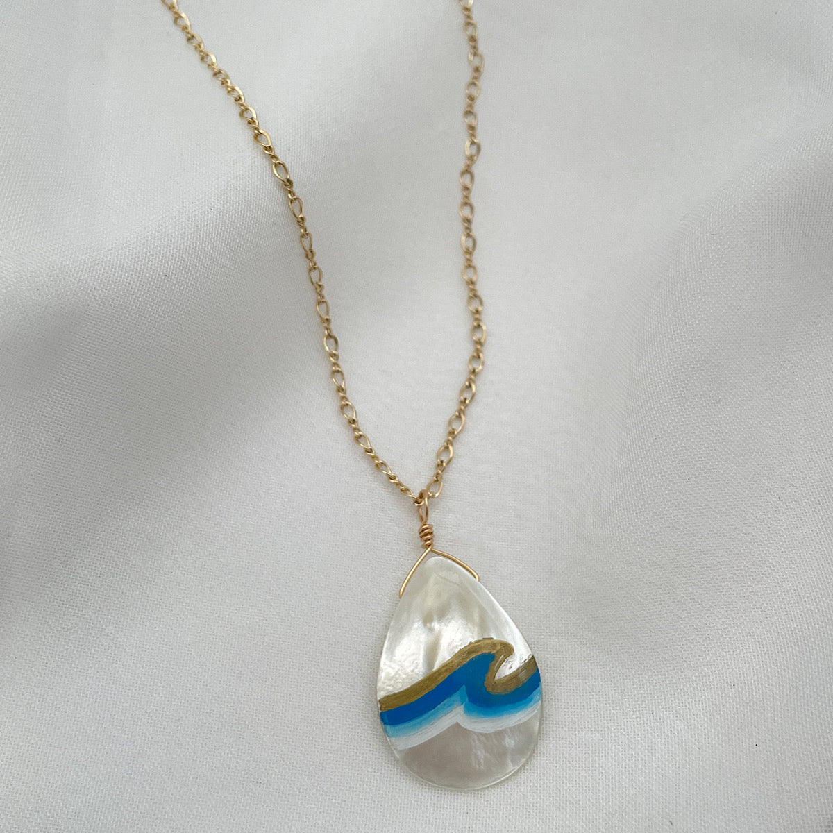 Ride the Wave Shell Necklace