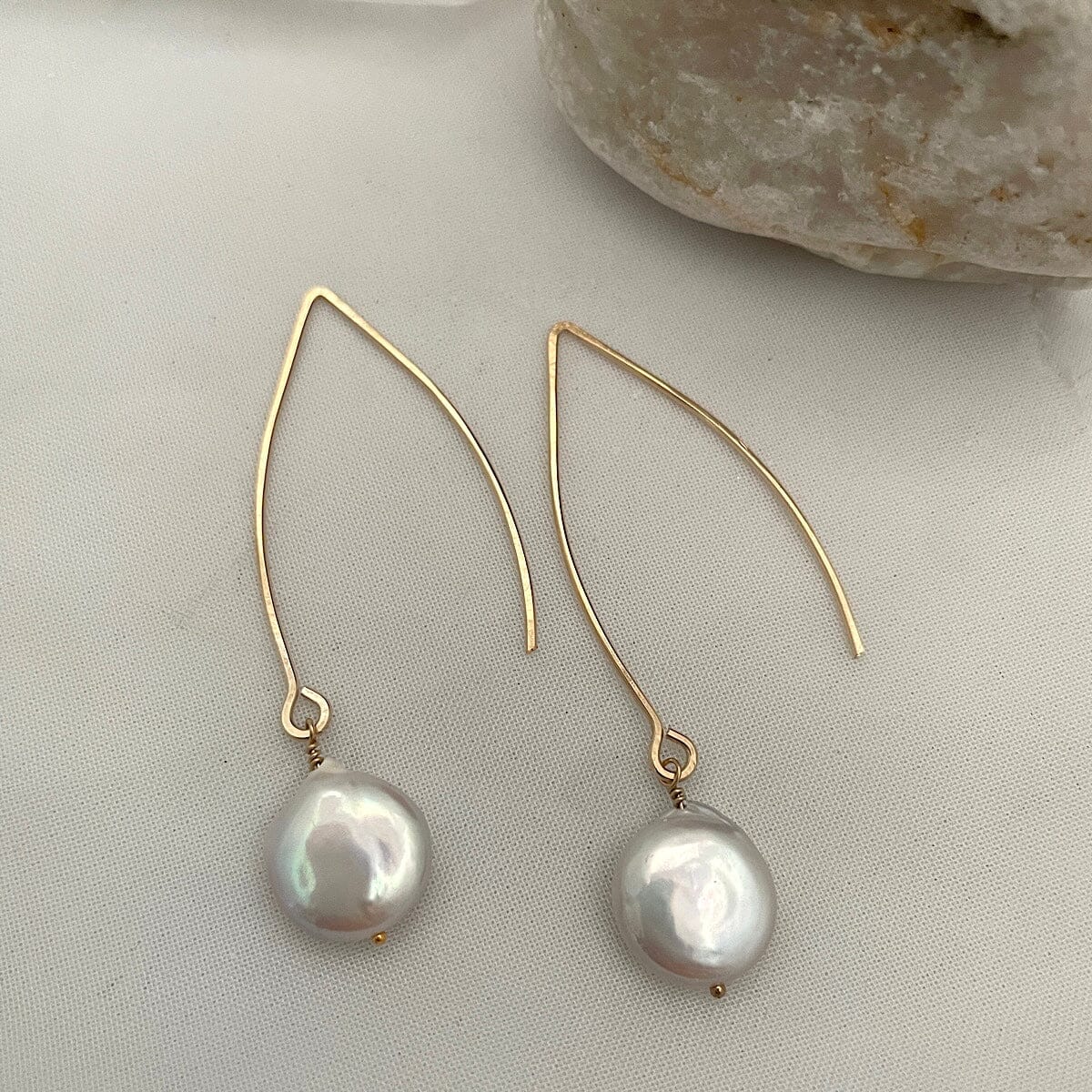 Essential Coin Pearl Earring