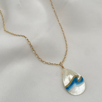 Ride the Wave Shell Necklace