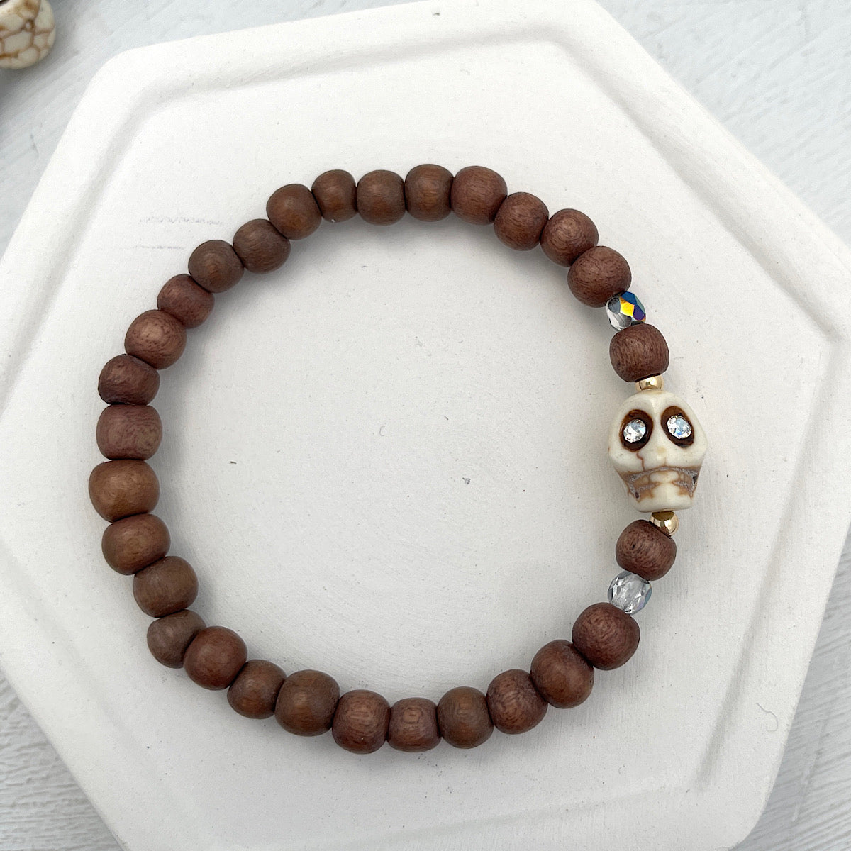 Robles Wood Stretch Bracelet with Metal Skull Beads – Beads of Paradise