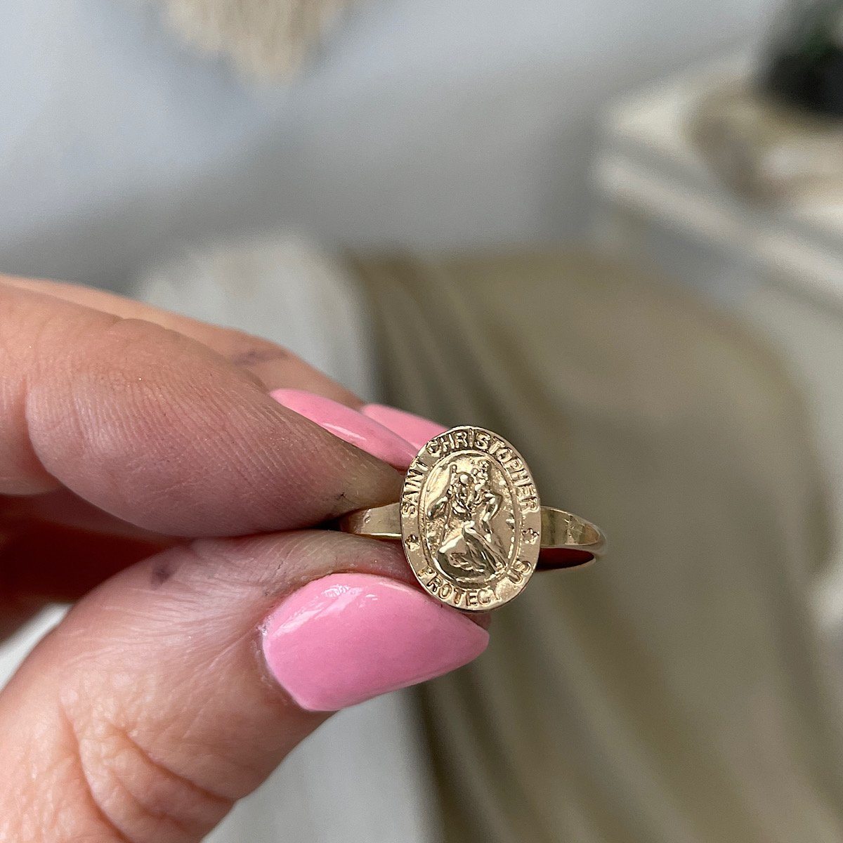 St Christopher Patron Saint of Travel Signet Ring - Gold - Luna & Rose  Jewellery